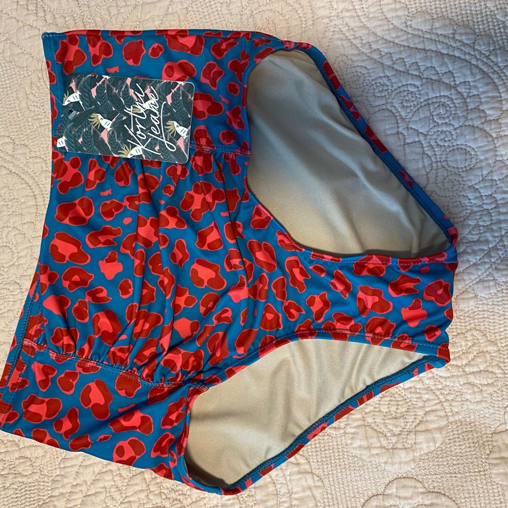 Vibrant Cheetah Kortni Jeane Rouched Bottoms NWT